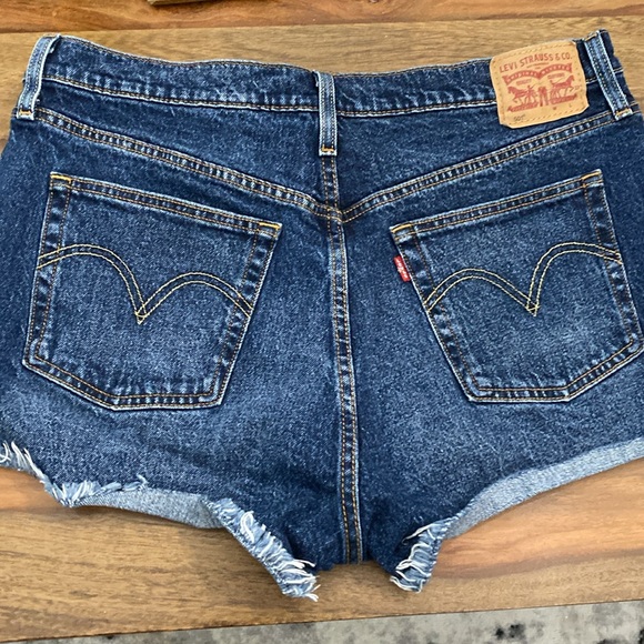 Levi’s 501 Original Fit High Rise denim shorts - Picture 5 of 5